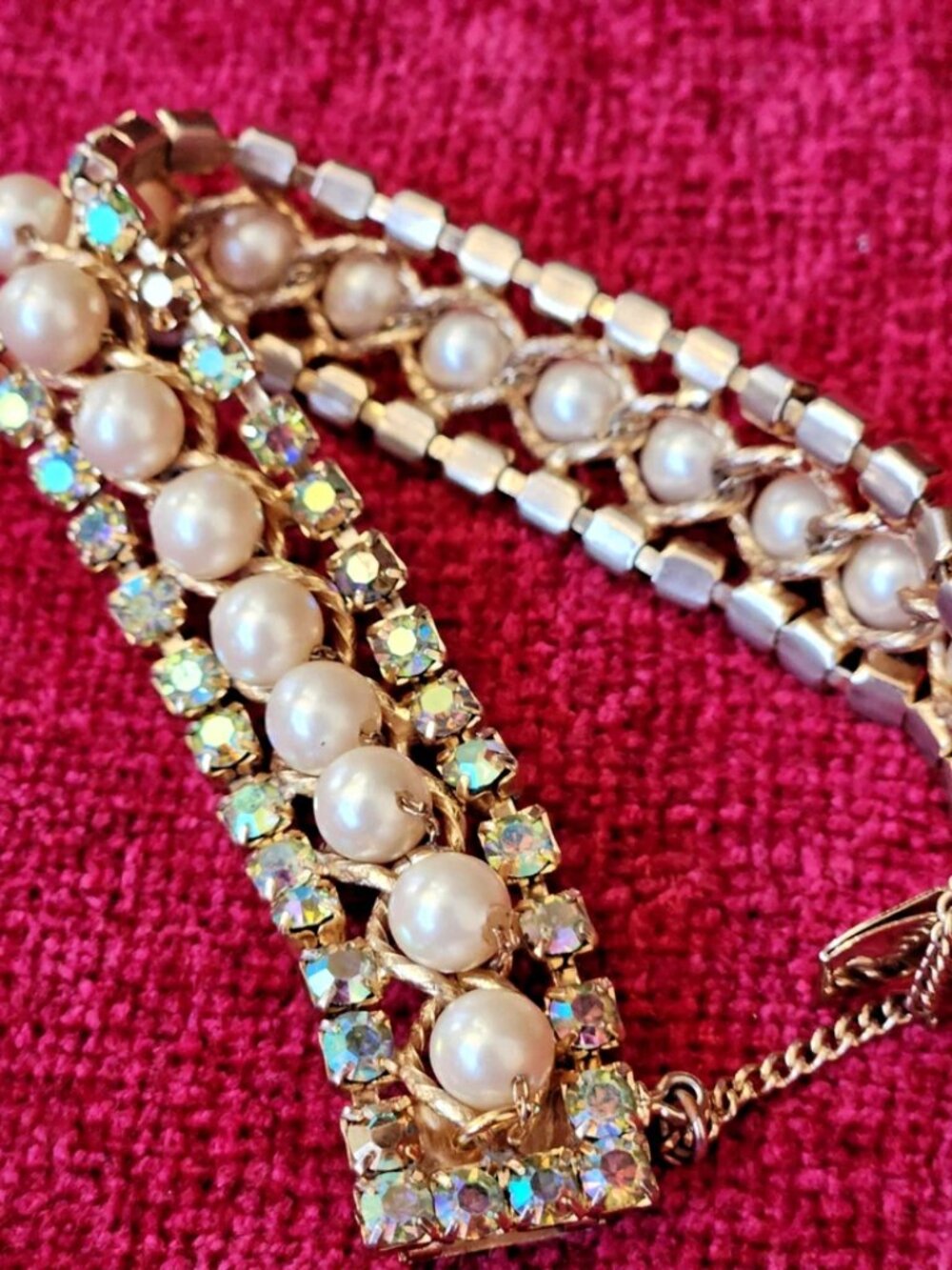 Exquisite Vintage Hobe Faux Pearl Aurora Borealis Crystal Rhinestone Bracelet - Picture 10 of 16